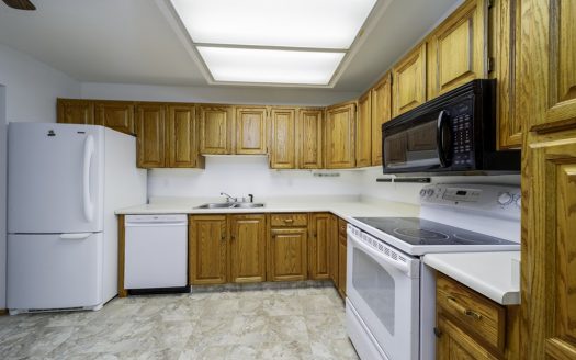 #101-1055 Glenwood Ave